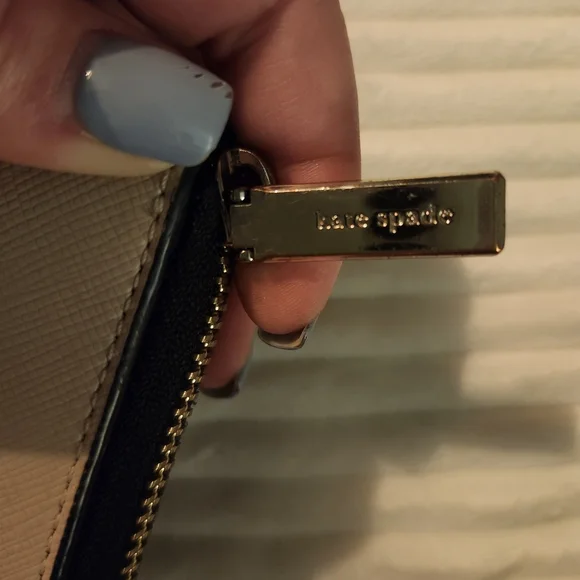 EUC Kate Spade bicolor continental zip wallet - Picture 10 of 11